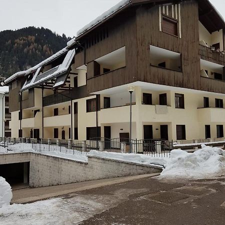Des Alpes 1 Daire Canazei Dış mekan fotoğraf